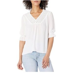 Zac & Rachel Classic White Lace V-Neck‎ Top - Size L